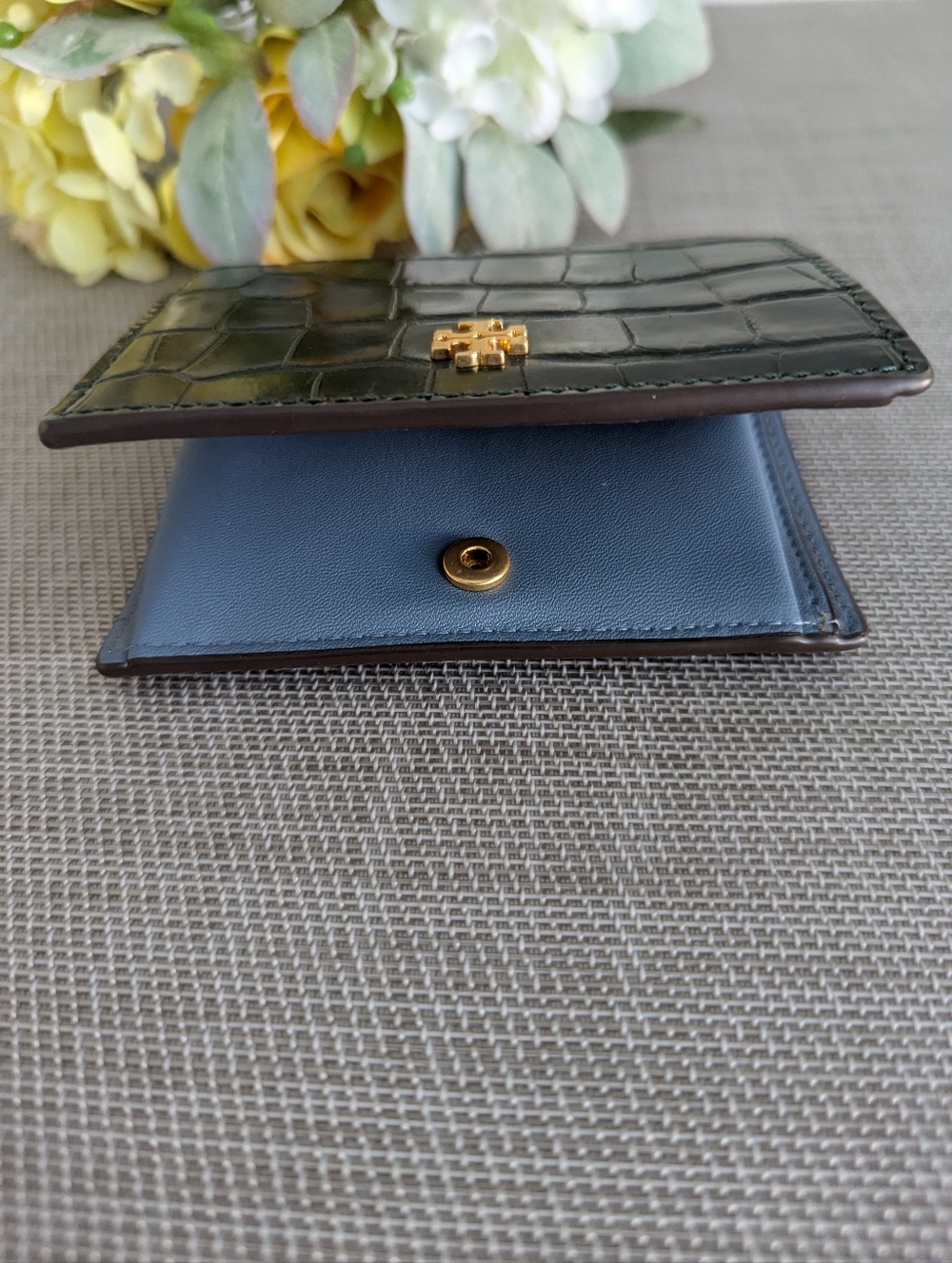 Tory Burch Blake Croc Embossed Leather Mini Wallet 4.5” Snap Deep Kelp Jacquard - Picture 12 of 15